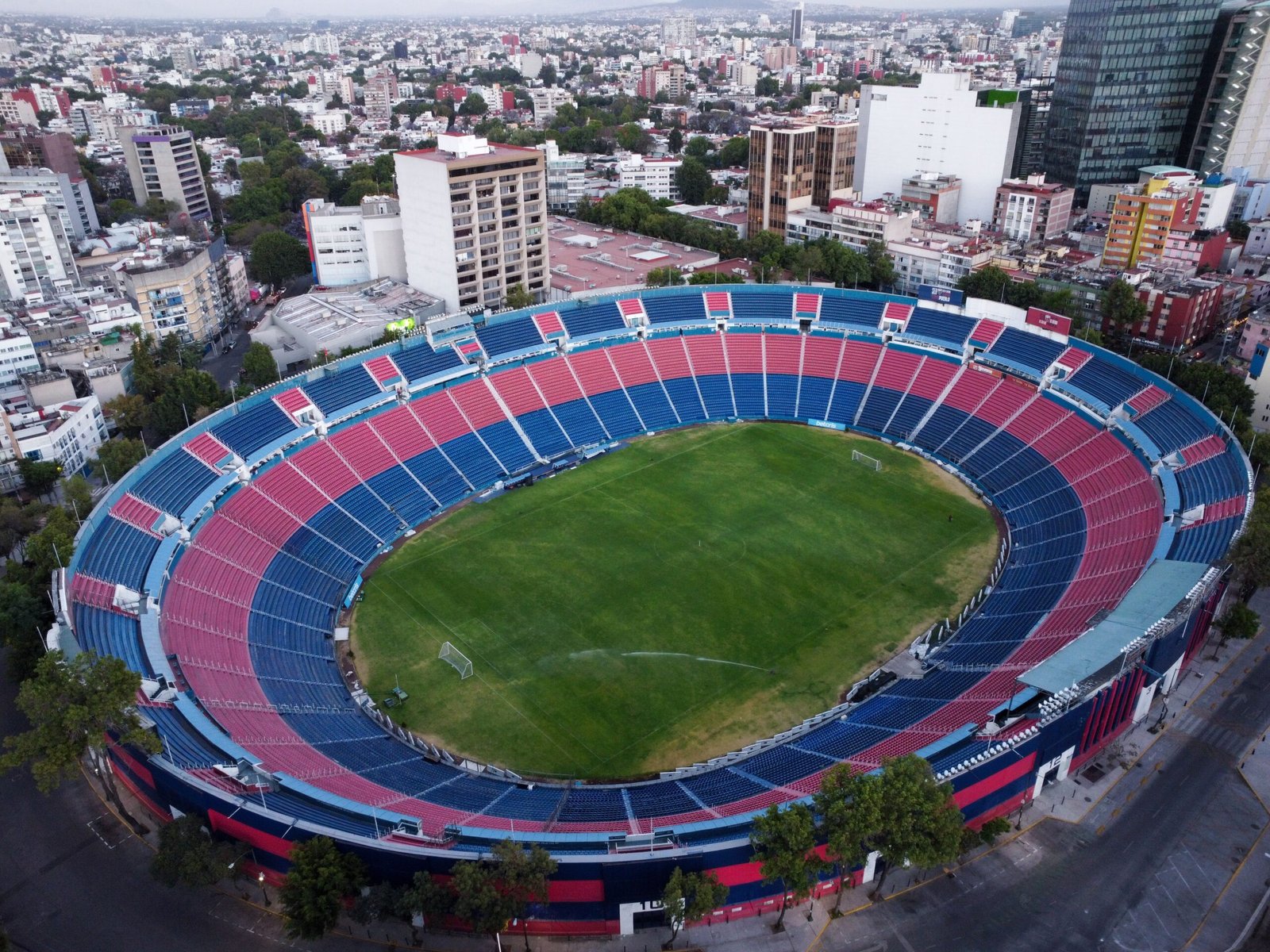 2026 World Cup Kicks Off: Co-Hosts Mexico Defeat South Africa 2-0 in Chaotic 3-Red-Card Opener
