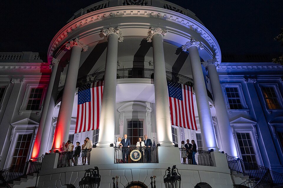 USA Celebrates July 4th: Spectacular Fireworks and Nationwide Parades Mark Independence Day