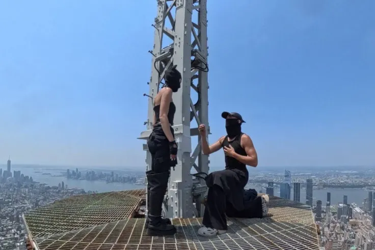 Daredevil “Skywalkers” Arrested After Staging Roof-Top Proposal Atop Empire State Building